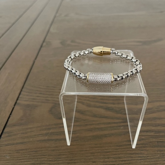 NEW with tag attached Bracelet - Picture 1 of 1